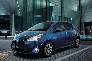 特別仕様車HYBRID F“Safety Edition Ⅲ”